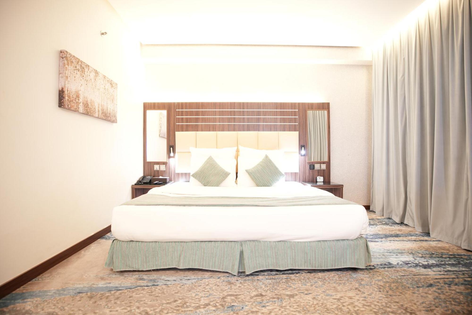 White Diamond Hotel Sari Cidde Dış mekan fotoğraf